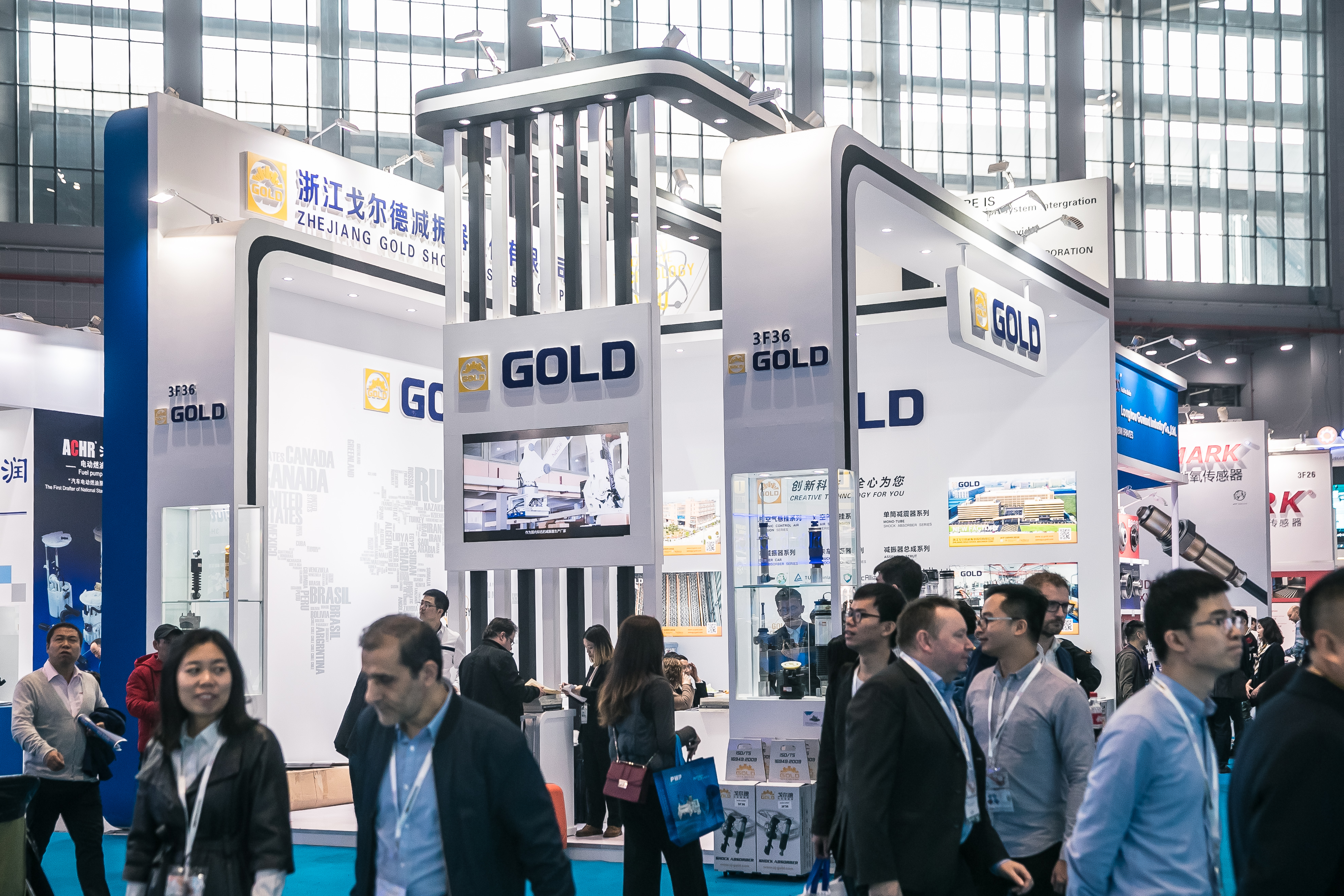 Booth_and_products_14