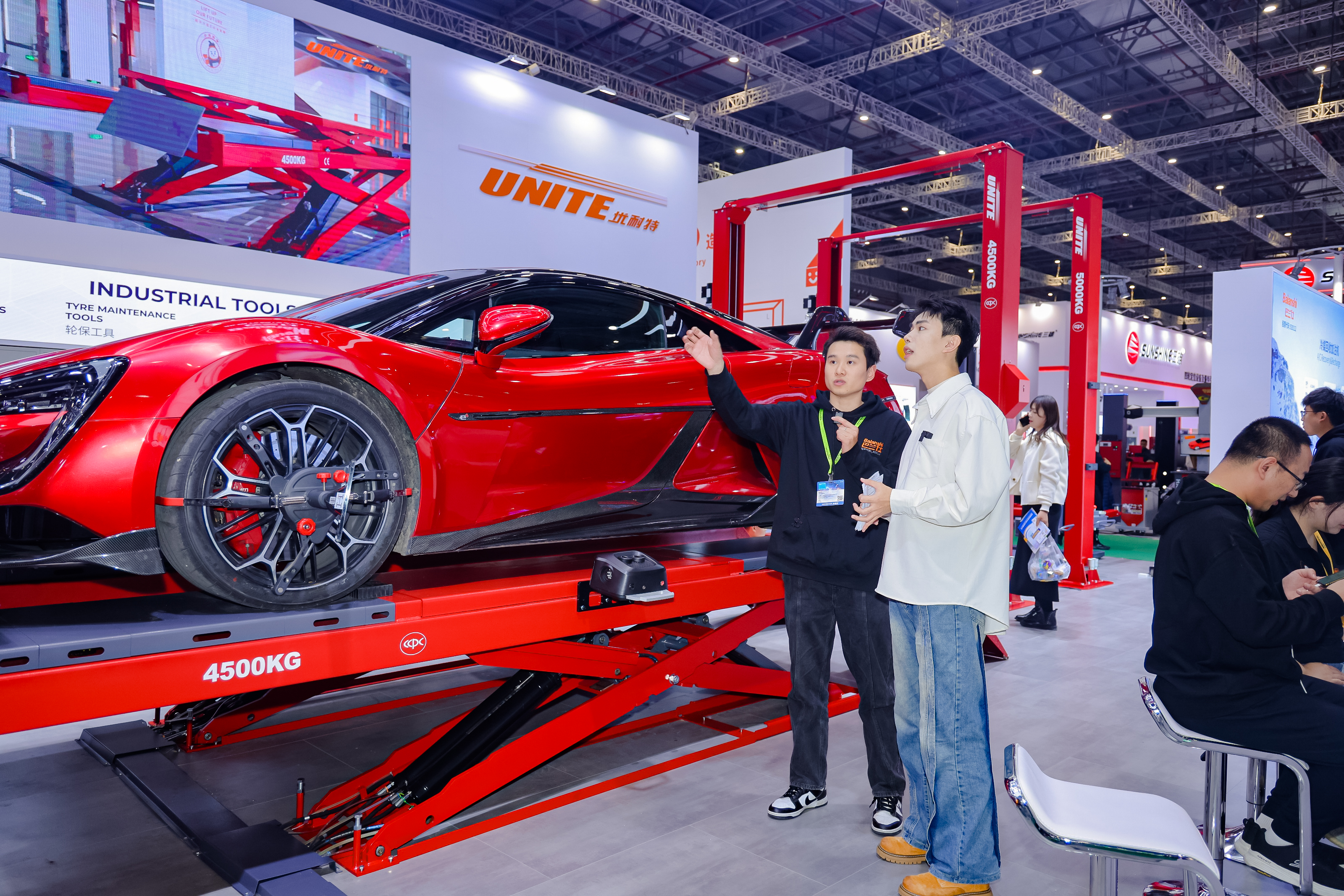 AMS25_broadcasting_12