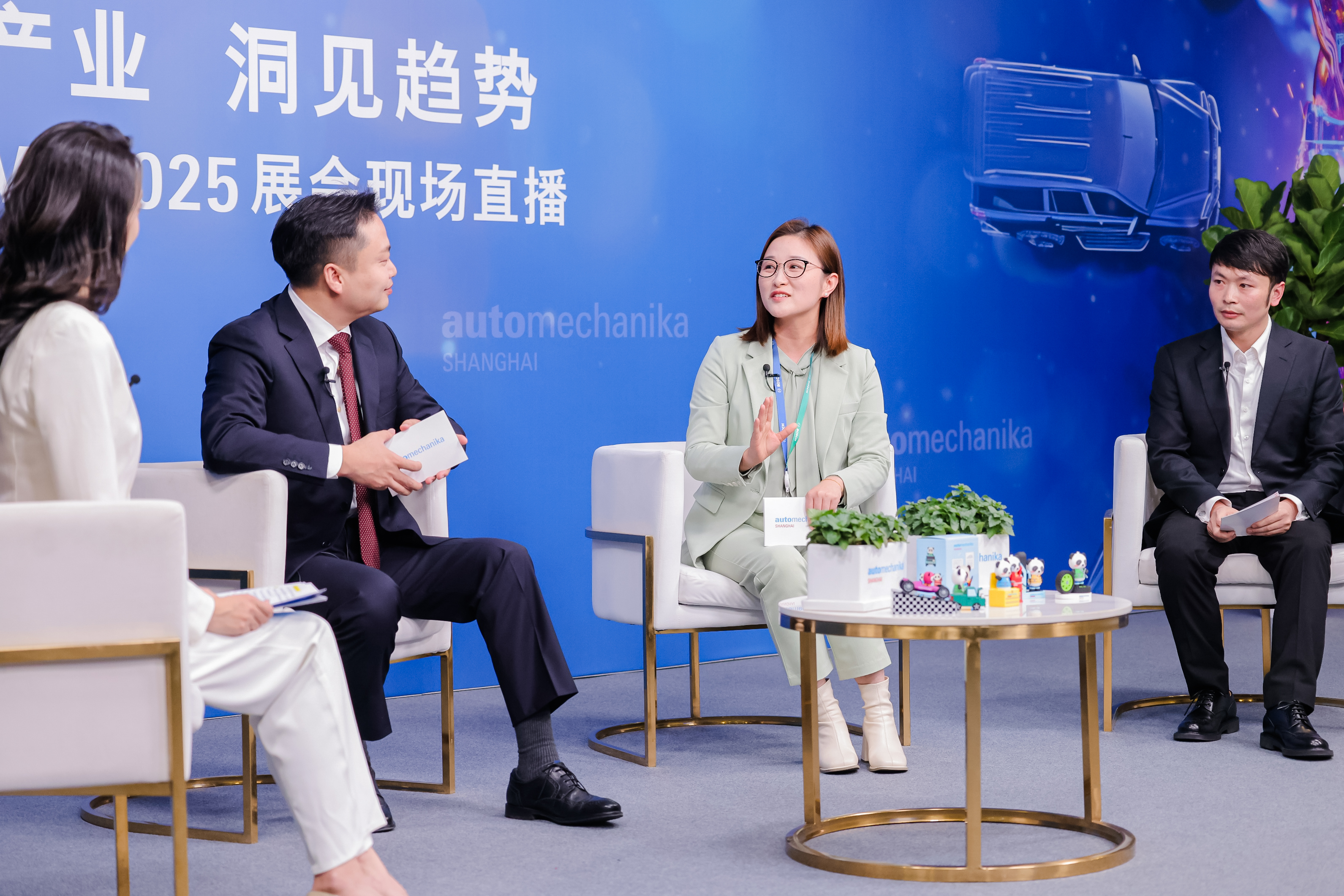 AMS25_broadcasting_2